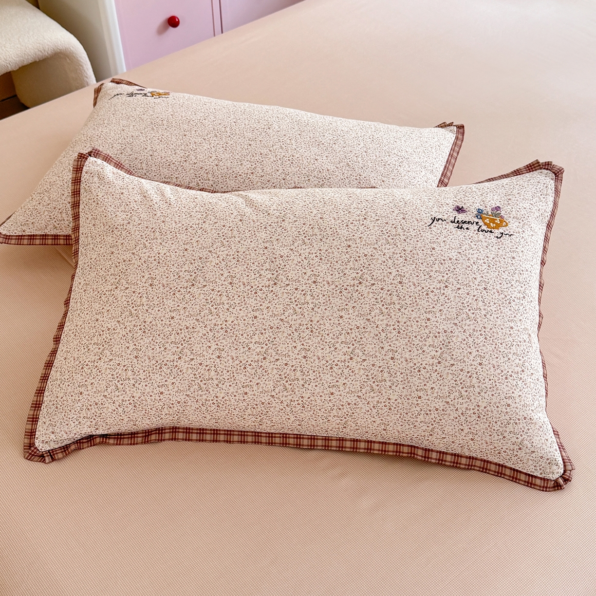 91家纺网 家纺一手货源 找家纺 艾唯希家纺 2026新款多功能全棉活套夏被四件套刺绣工艺纯棉四季通用-知意系列 知意-粉