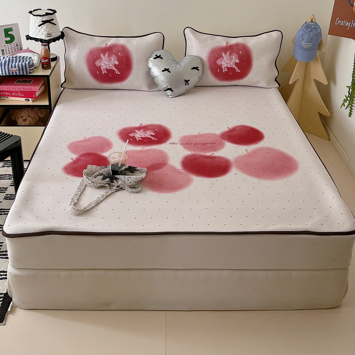 91家纺网 家纺一手货源 找家纺 山茶家居-原创设计（原山茶家纺） 2026新款韩国设计师合作款斜纹冰丝席凉席 韩国设计系列--天使小马