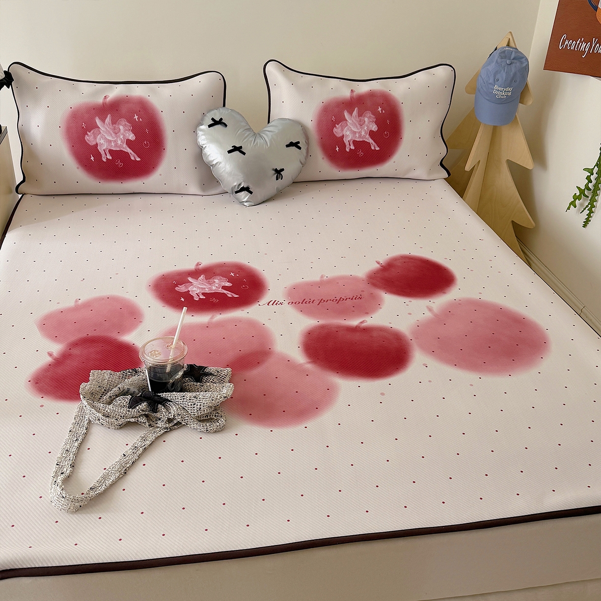 91家纺网 家纺一手货源 找家纺 山茶家居-原创设计（原山茶家纺） 2026新款韩国设计师合作款斜纹冰丝席凉席 韩国设计系列--天使小马