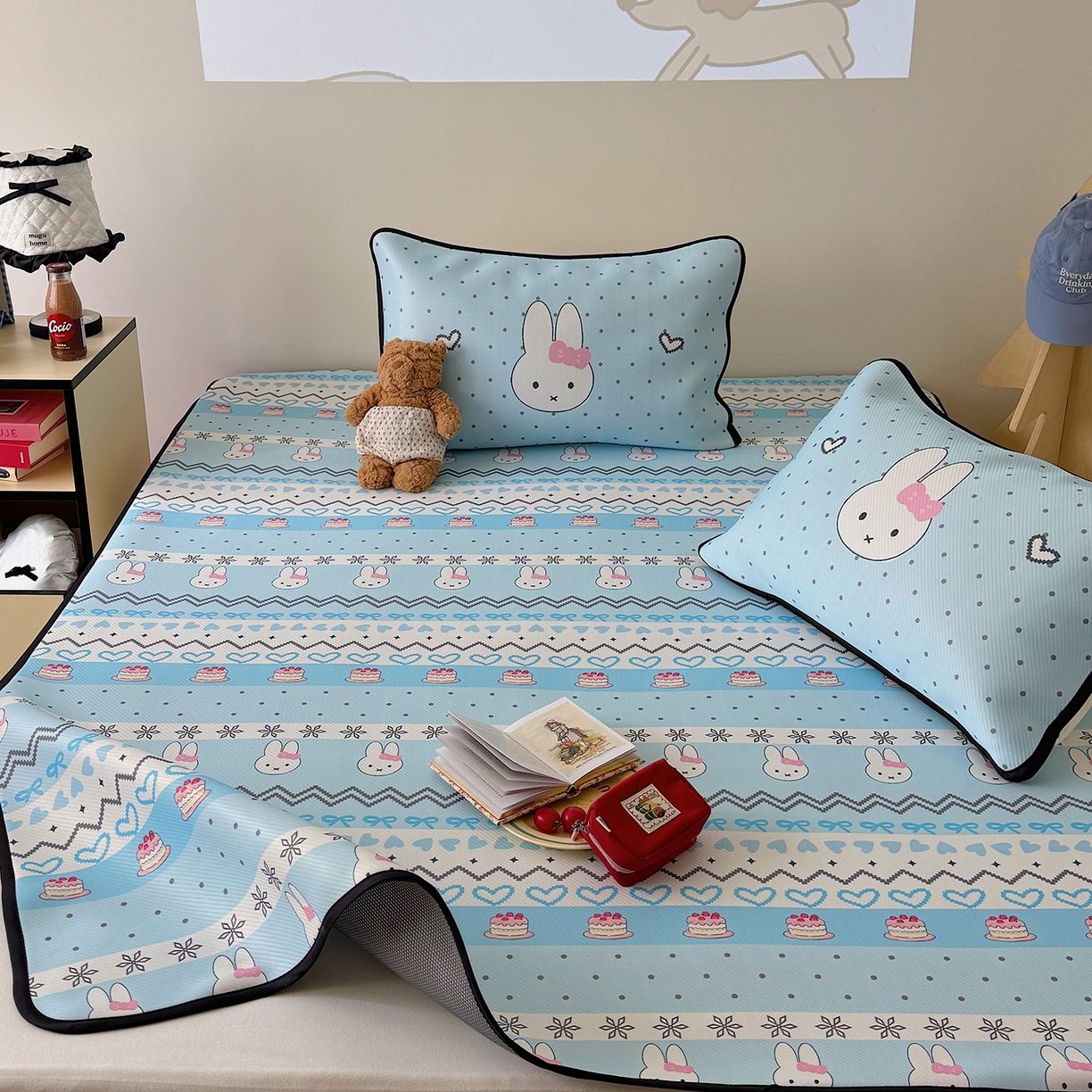 91家纺网 家纺一手货源 找家纺 山茶家居-原创设计（原山茶家纺） 2026新款韩国设计师合作款斜纹冰丝席凉席 韩国设计系列--海盐米菲