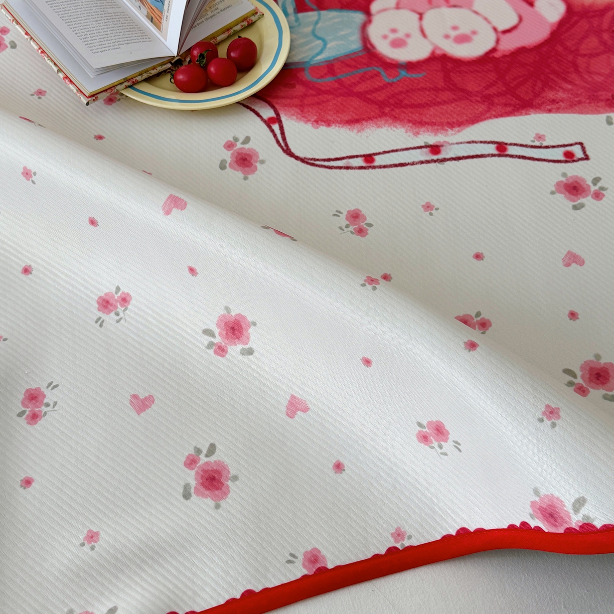 91家纺网 家纺一手货源 找家纺 山茶家居-原创设计（原山茶家纺） 2026新款韩国设计师合作款斜纹冰丝席凉席 韩国设计系列-kt苹果屋