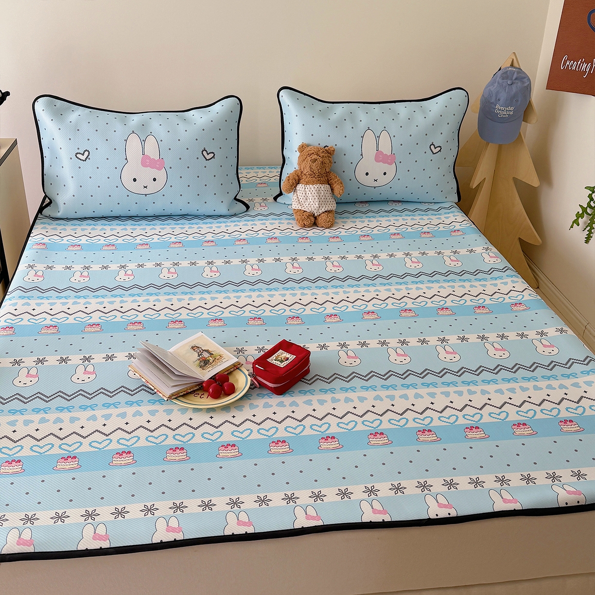 91家纺网 家纺一手货源 找家纺 山茶家居-原创设计（原山茶家纺） 2026新款韩国设计师合作款斜纹冰丝席凉席 韩国设计系列--海盐米菲