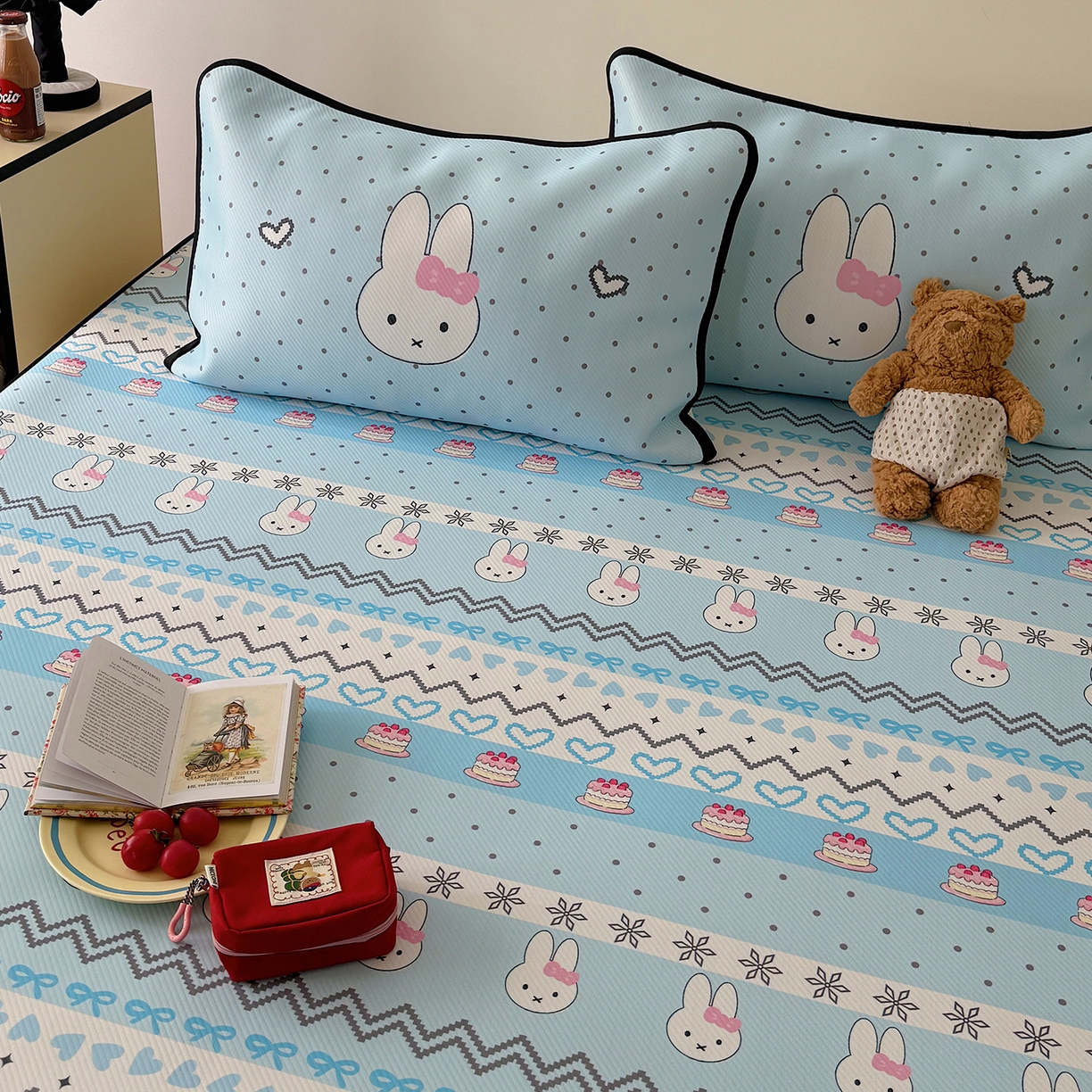 91家纺网 家纺一手货源 找家纺 山茶家居-原创设计（原山茶家纺） 2026新款韩国设计师合作款斜纹冰丝席凉席 韩国设计系列--海盐米菲