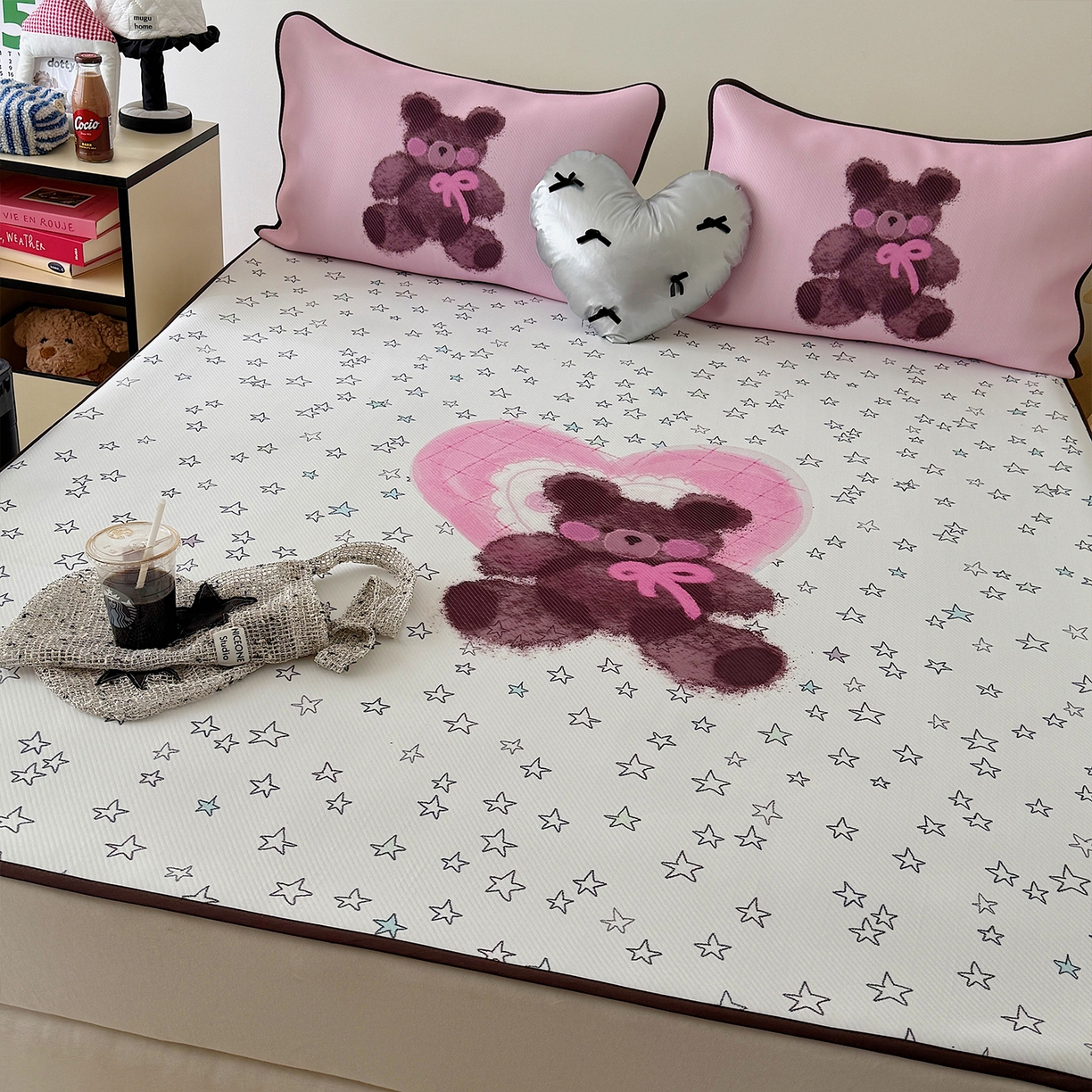 91家纺网 家纺一手货源 找家纺 山茶家居-原创设计（原山茶家纺） 2026新款韩国设计师合作款斜纹冰丝席凉席 韩国设计系列-星星熊