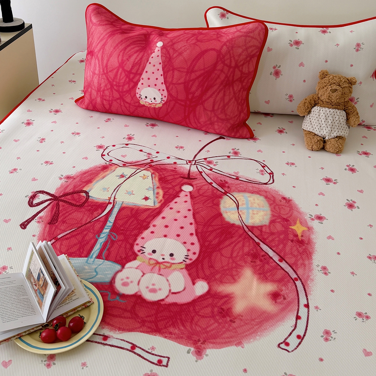 91家纺网 家纺一手货源 找家纺 山茶家居-原创设计（原山茶家纺） 2026新款韩国设计师合作款斜纹冰丝席凉席 韩国设计系列-kt苹果屋