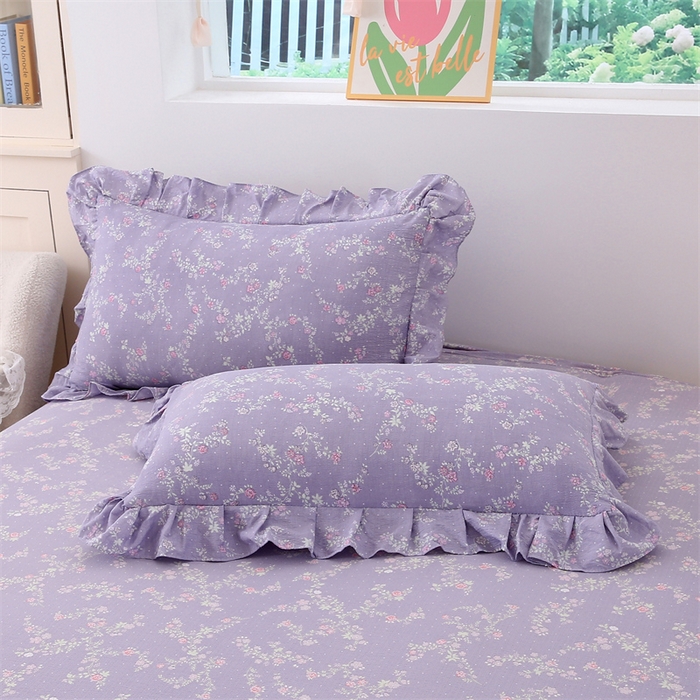 91家纺网 家纺一手货源 找家纺 乐逸家纺 2026新款A类母婴级韩系爆款花边款碎花床笠三件套四件套 韩系花边款床笠倾心紫