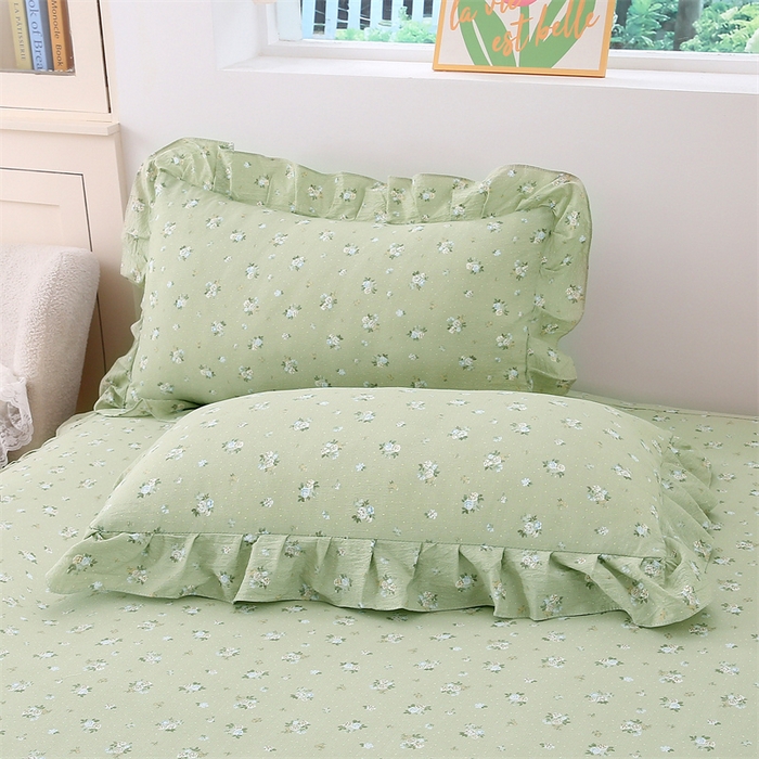 91家纺网 家纺一手货源 找家纺 乐逸家纺 2026新款A类母婴级韩系爆款花边款碎花床笠三件套四件套 韩系花边款床笠落日暮年绿