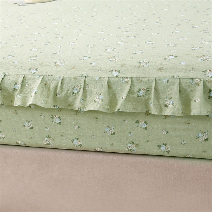 91家纺网 家纺一手货源 找家纺 乐逸家纺 2026新款A类母婴级韩系爆款花边款碎花床笠三件套四件套 韩系花边款床笠落日暮年绿