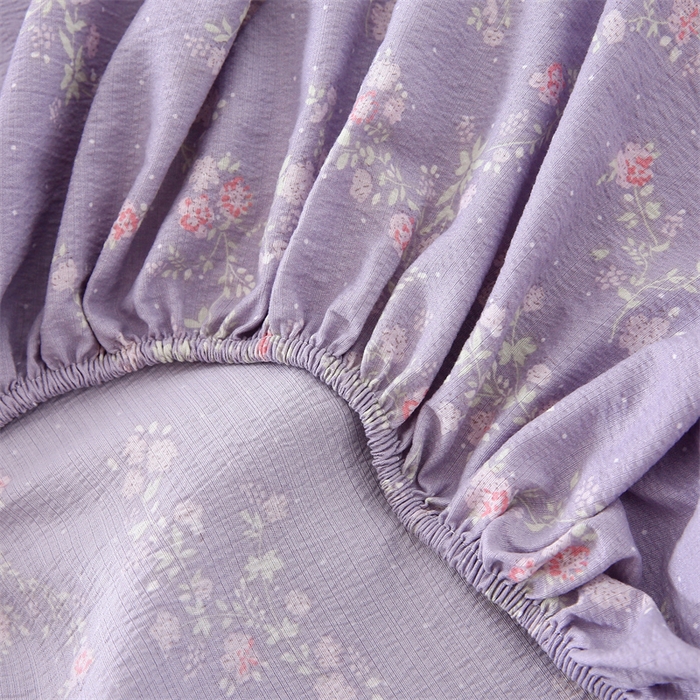 91家纺网 家纺一手货源 找家纺 乐逸家纺 2026新款A类母婴级韩系爆款花边款碎花床笠三件套四件套 韩系花边款床笠倾心紫