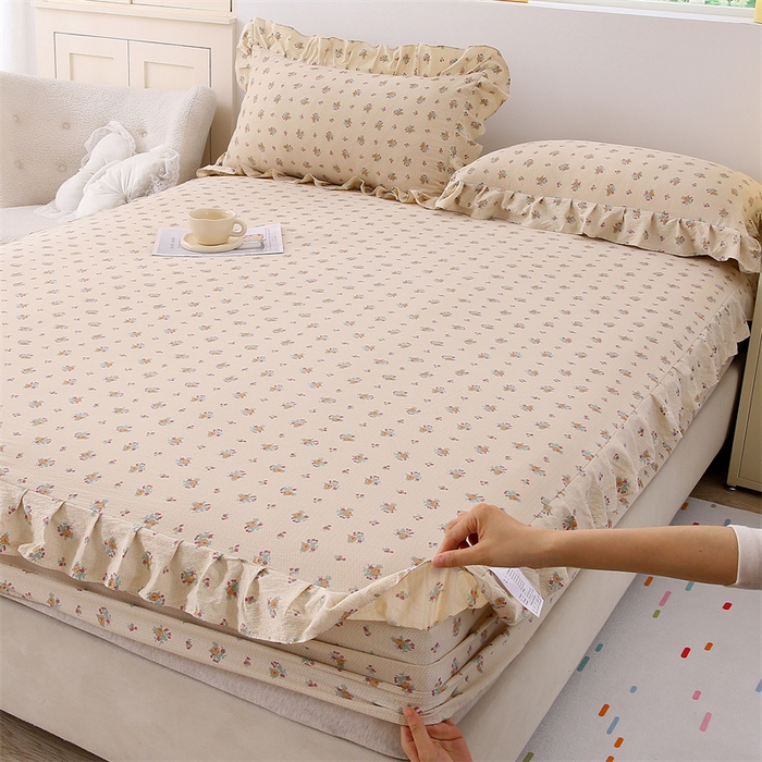 91家纺网 家纺一手货源 找家纺 乐逸家纺 2026新款A类母婴级韩系爆款花边款碎花床笠三件套四件套 韩系花边款床笠花海