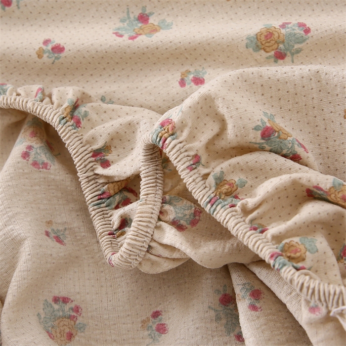 91家纺网 家纺一手货源 找家纺 乐逸家纺 2026新款A类母婴级韩系爆款花边款碎花床笠三件套四件套 韩系花边款床笠花海