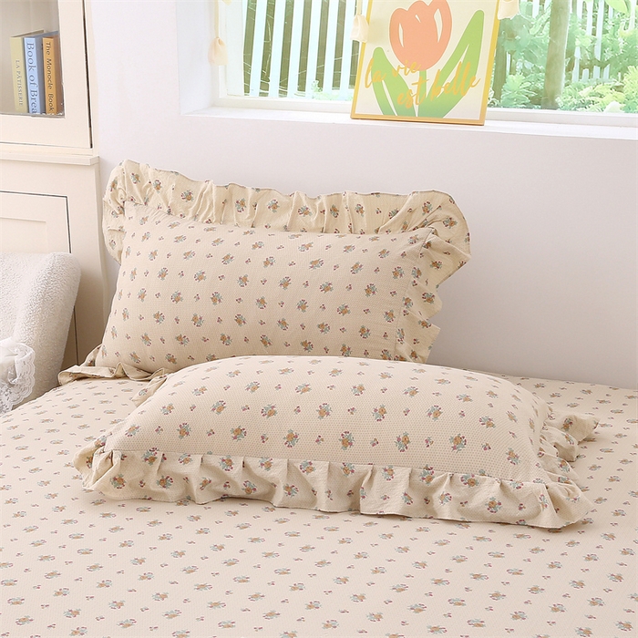 91家纺网 家纺一手货源 找家纺 乐逸家纺 2026新款A类母婴级韩系爆款花边款碎花床笠三件套四件套 韩系花边款床笠花海