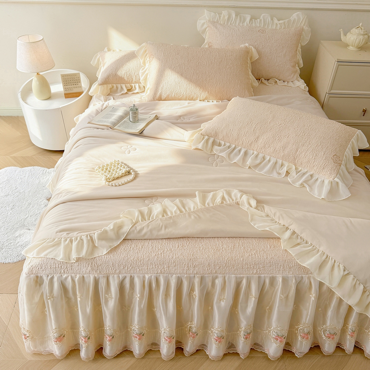 91家纺网 家纺一手货源 找家纺 （总）好儿喜家纺 2026新款软凉席空调软席乙纶凉席床裙可机洗夏被夏凉被空调被四件套-初夏系列