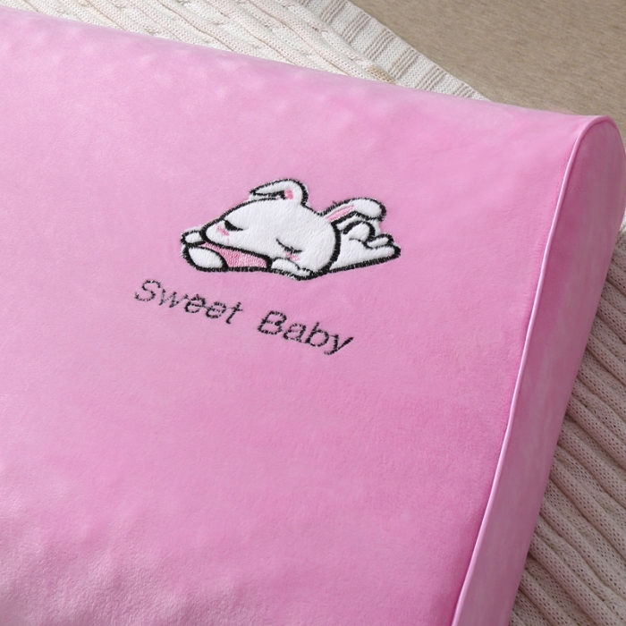 91家纺网 家纺一手货源 找家纺 希咪岚 按摩乳胶枕芯（绣花）枕头粉红色