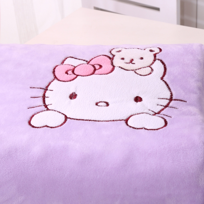 91家纺网 家纺一手货源 找家纺 希咪岚 KT猫贴布绣儿童乳胶枕  紫色