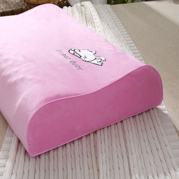 91家纺网 家纺一手货源 找家纺 希咪岚 按摩乳胶枕芯（绣花）枕头粉红色