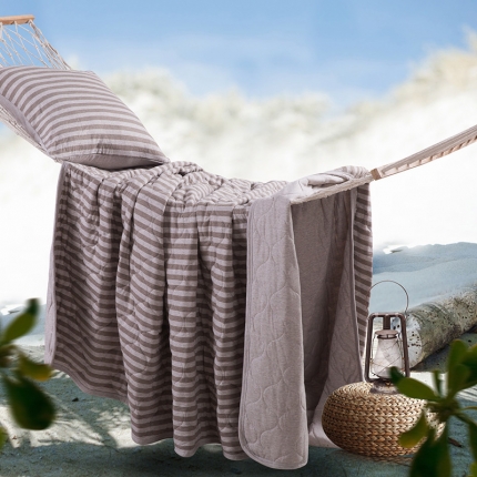 乐享生活 绗棉款针织棉夏被 中咖中条