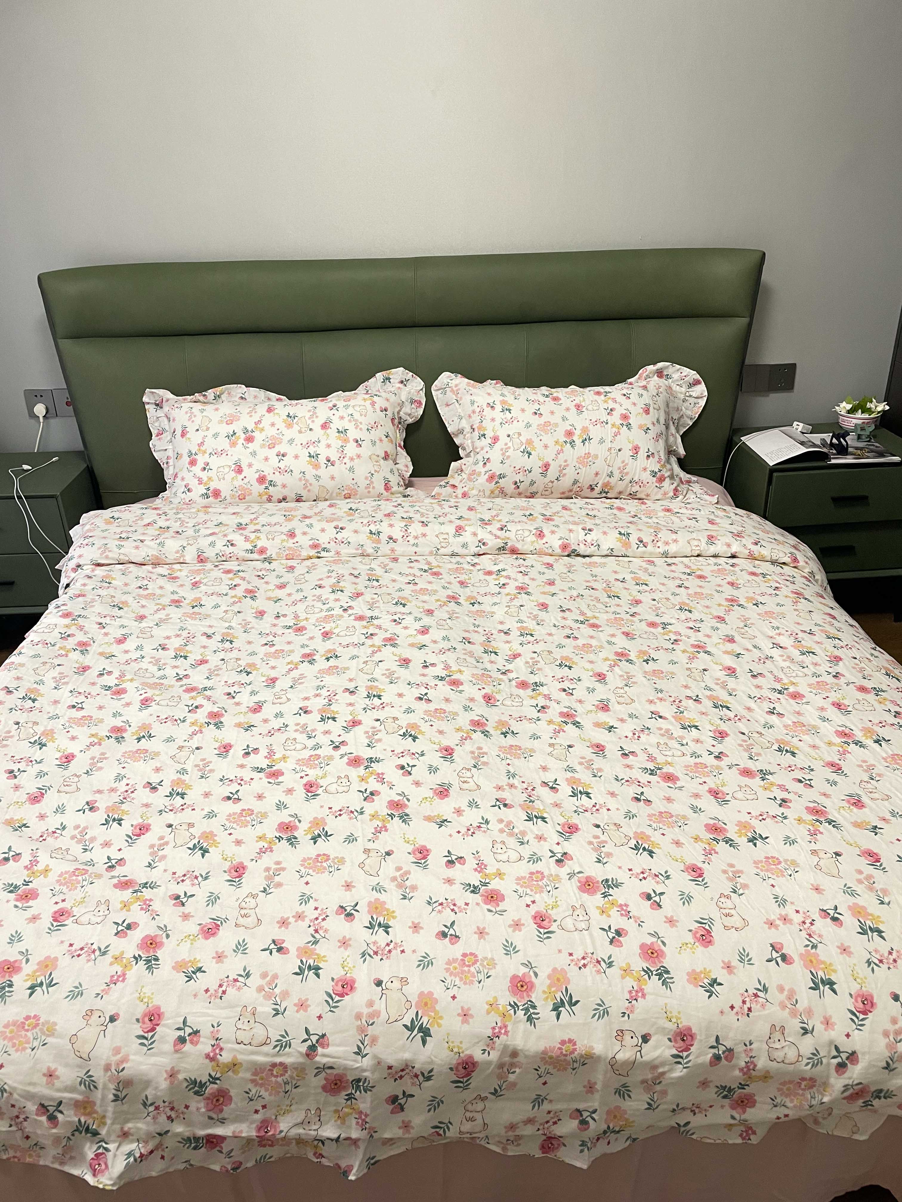 91家纺网 家纺一手货源 找家纺 淑女公社 2022春夏新款 双层纱四件套花边款 爱丽丝兔 粉