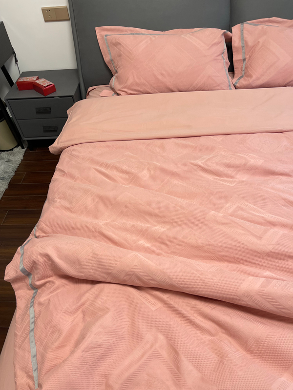 91家纺网 家纺一手货源 找家纺 （总）艾莱家纺2022新款华夫格全棉水洗棉四件套-卡诺凡