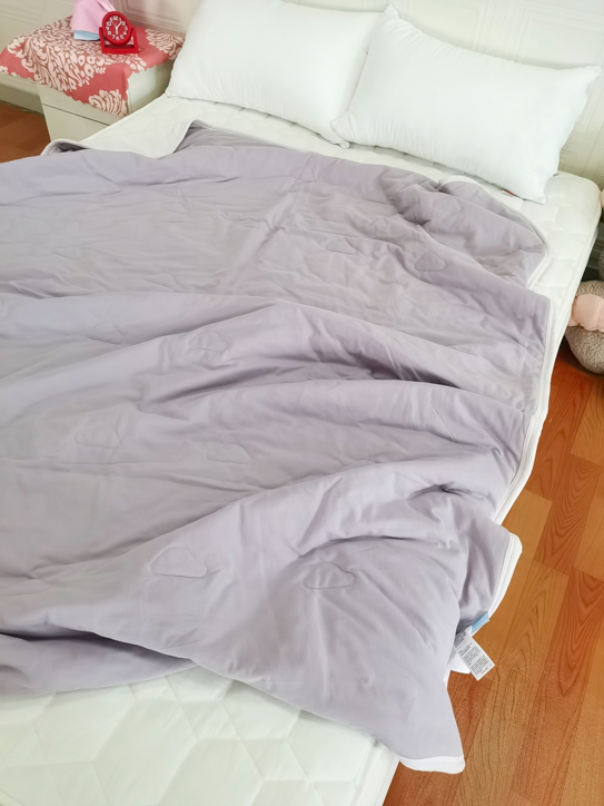 91家纺网 家纺一手货源 找家纺 风向标  2022新款全棉针织棉奶油色双拼夏被 芋紫粉双拼