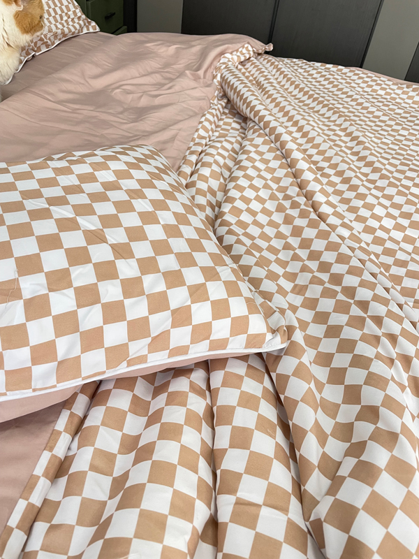 91家纺网 家纺一手货源 找家纺 大米家居 2023新款海岛棉小包边四件套-棋盘格棋盘格-咖色