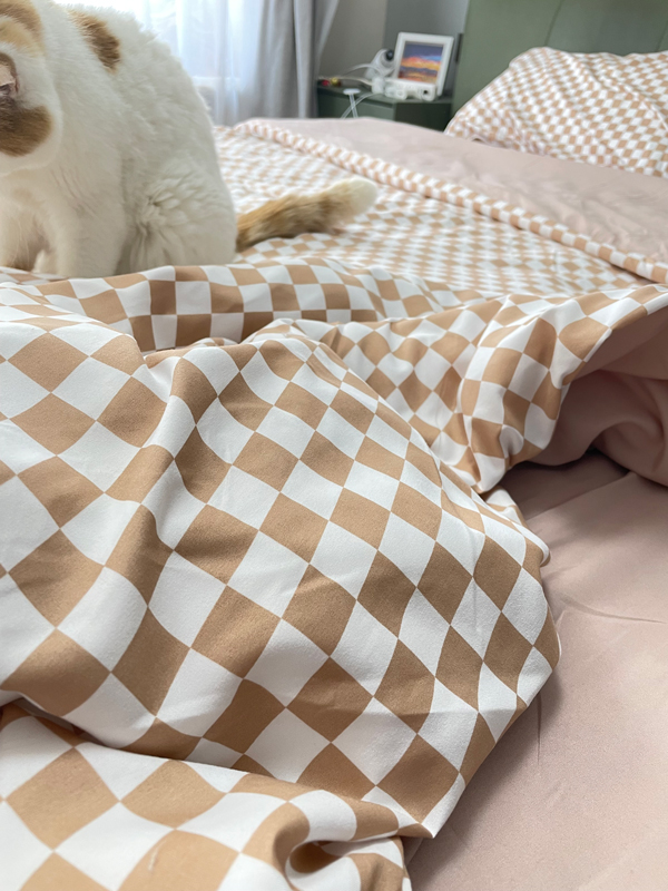 91家纺网 家纺一手货源 找家纺 大米家居 2023新款海岛棉小包边四件套-棋盘格棋盘格-咖色