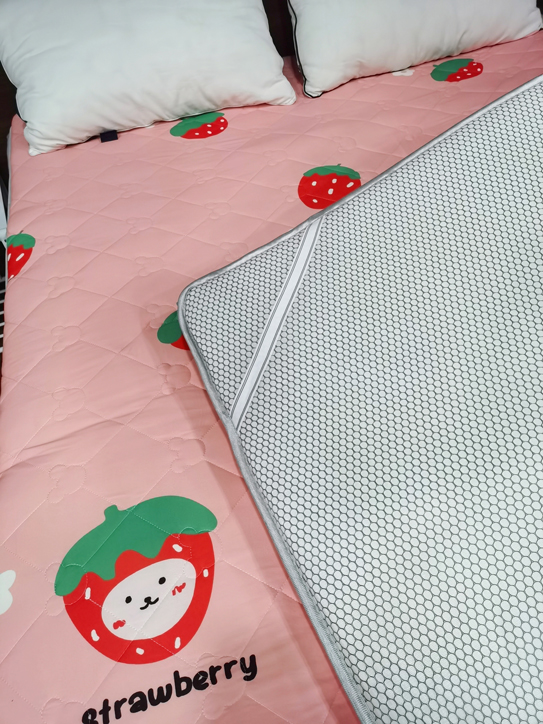 91家纺网 家纺一手货源 找家纺 寐珂家纺 2026新款A类针织大豆双人床垫 草莓宝贝