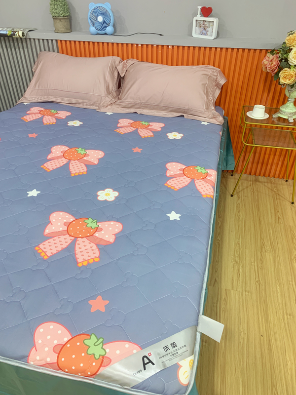 91家纺网 家纺一手货源 找家纺 寐珂家纺 2026新款A类针织大豆双人床垫 花语蝶恋-蓝灰