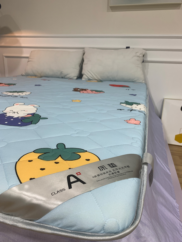 91家纺网 家纺一手货源 找家纺 寐珂家纺 2026新款A类针织大豆双人床垫 欢乐家族