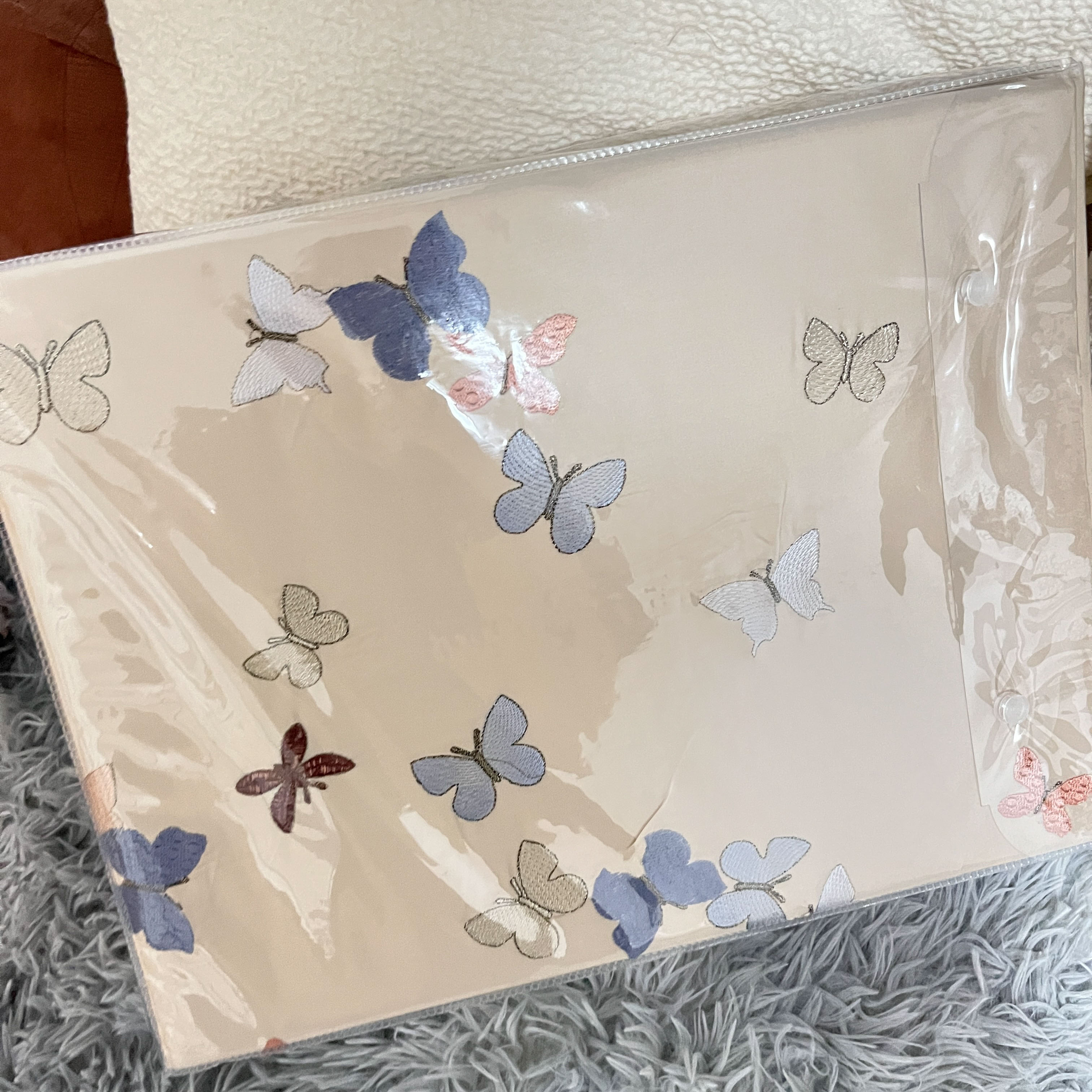 91家纺网 家纺一手货源 找家纺 理想家 2022新款13372全棉刺绣四件套-蝴蝶 金色