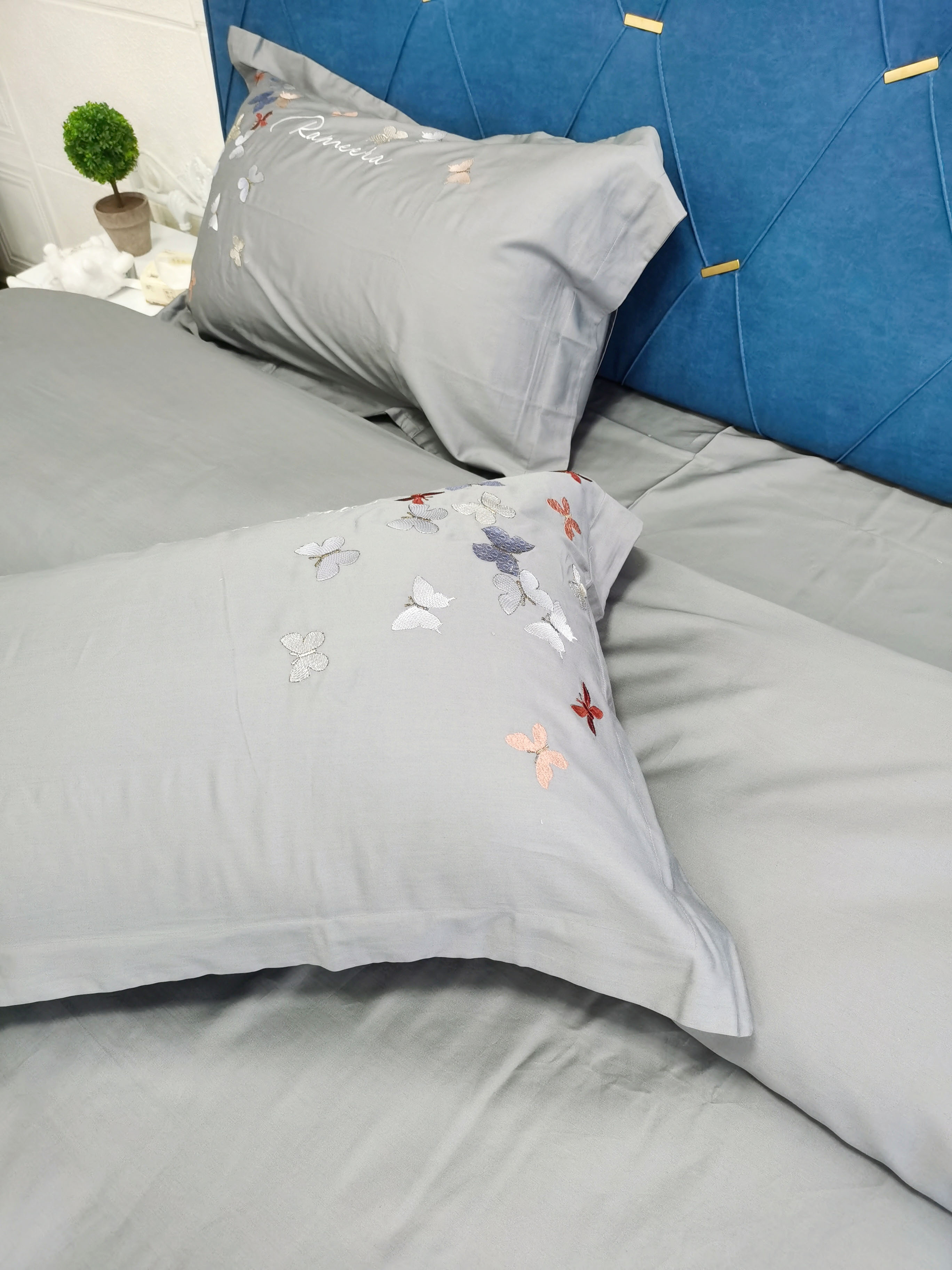 91家纺网 家纺一手货源 找家纺 理想家 2022新款13372全棉刺绣四件套-蝴蝶 灰色