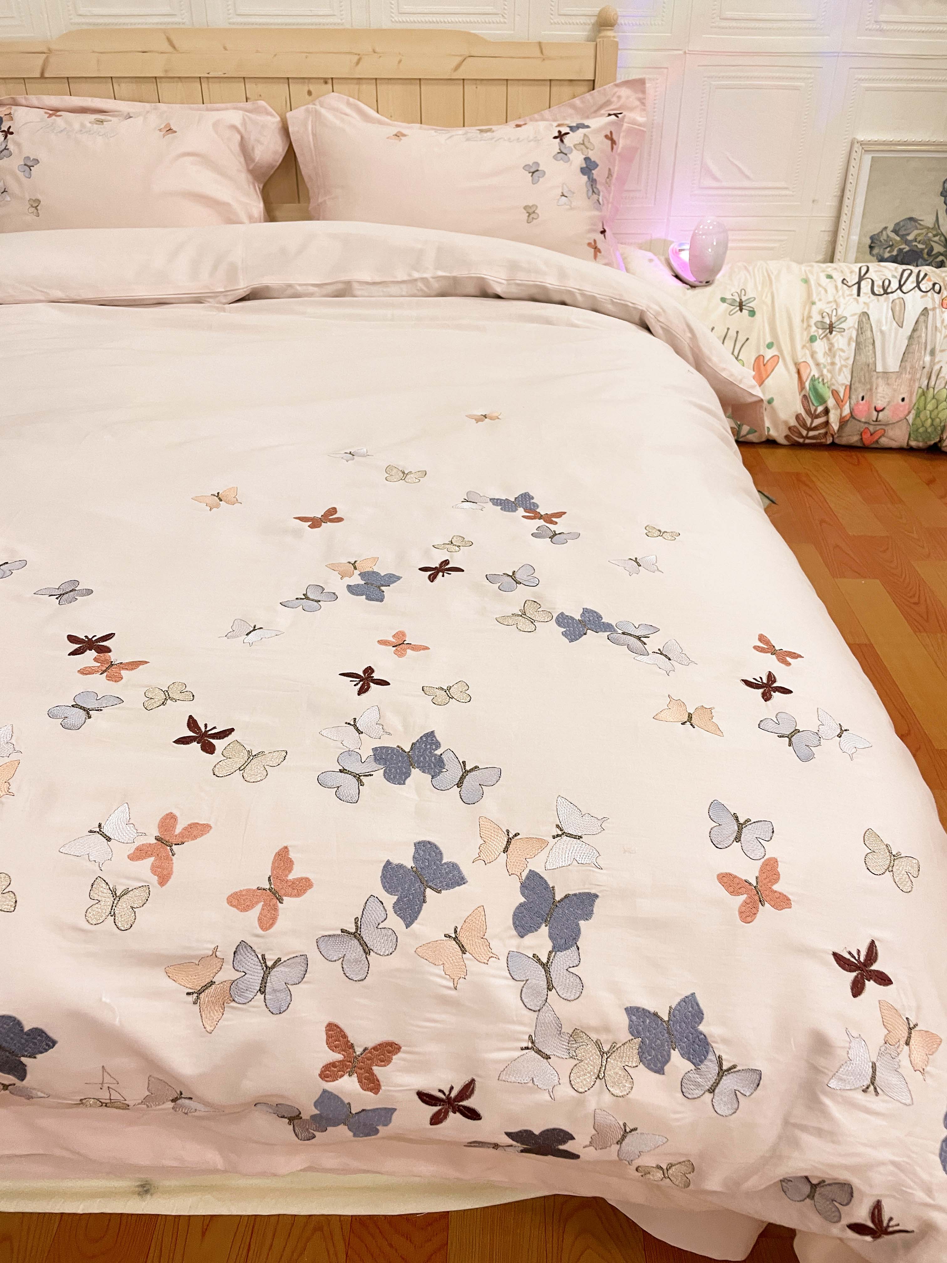 91家纺网 家纺一手货源 找家纺 理想家 2022新款13372全棉刺绣四件套-蝴蝶 粉色