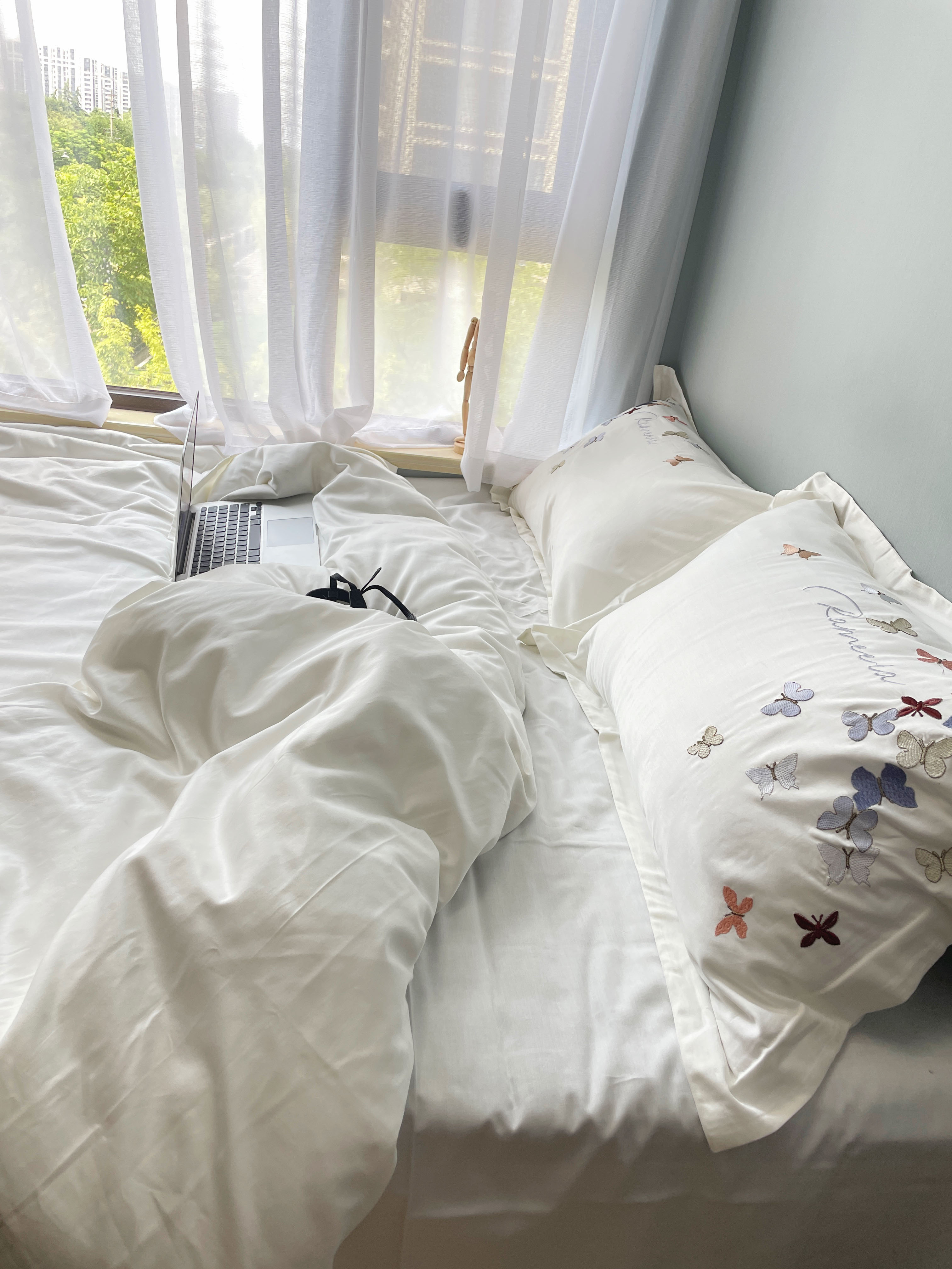 91家纺网 家纺一手货源 找家纺 理想家 2022新款13372全棉刺绣四件套-蝴蝶 白色