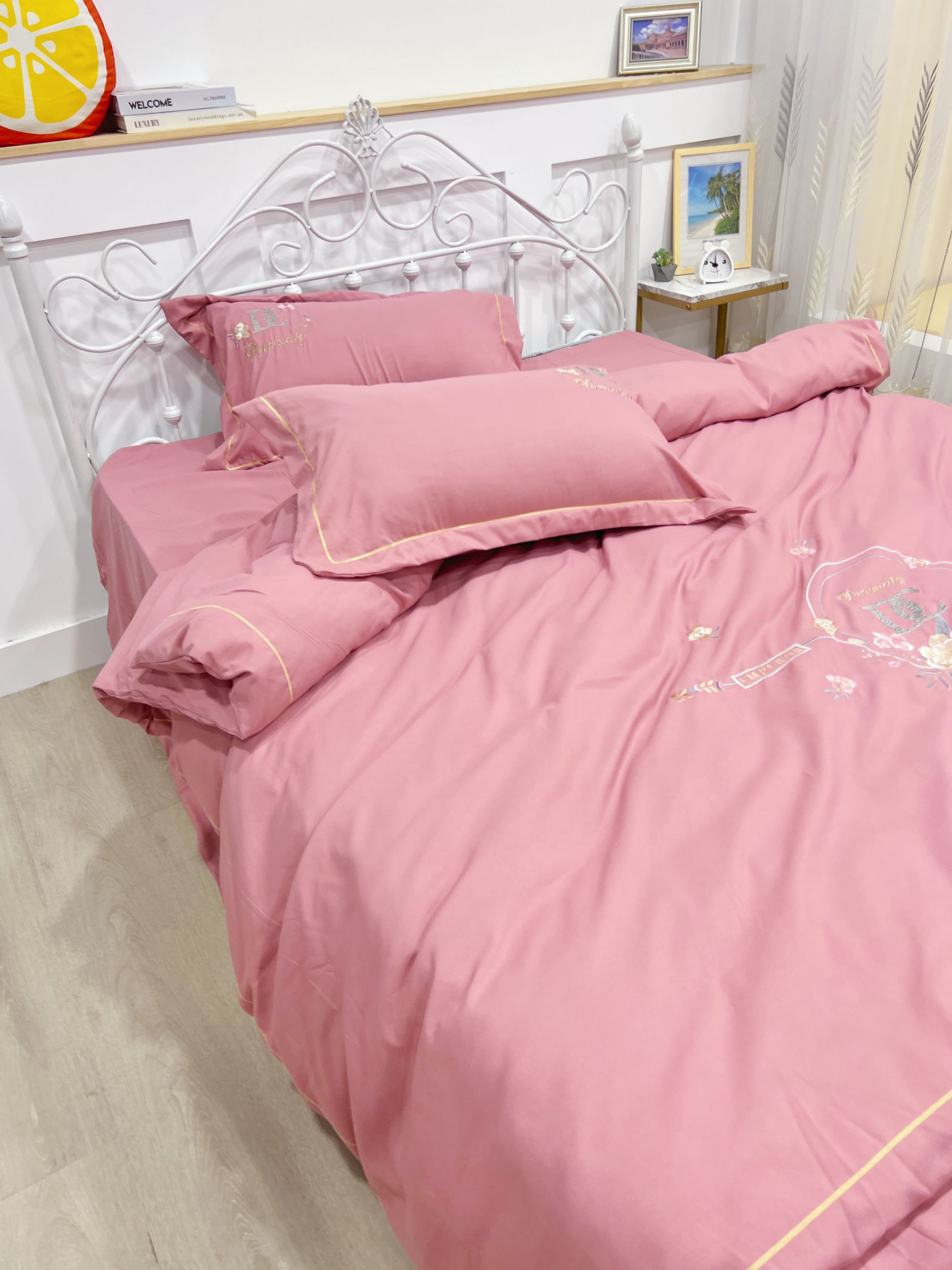 91家纺网 家纺一手货源 找家纺 （总）靓生活 2022新款高克重磨毛刺绣四件套-相爱一生