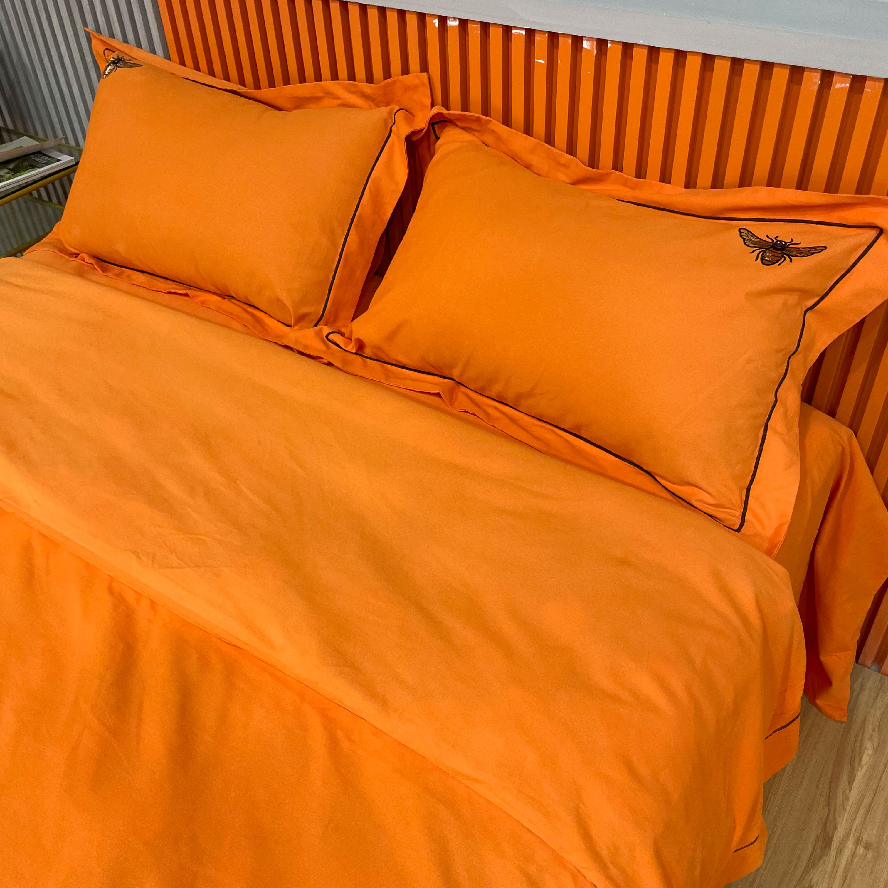 91家纺网 家纺一手货源 找家纺 （总）启航家居2025新款全棉磨毛宽边刺绣四件套英伦潮派系列