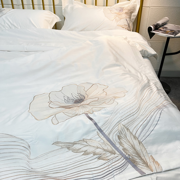 91家纺网 家纺一手货源 找家纺 魅都新款100阿克苏长绒棉刺绣四件套-米兰椰奶白