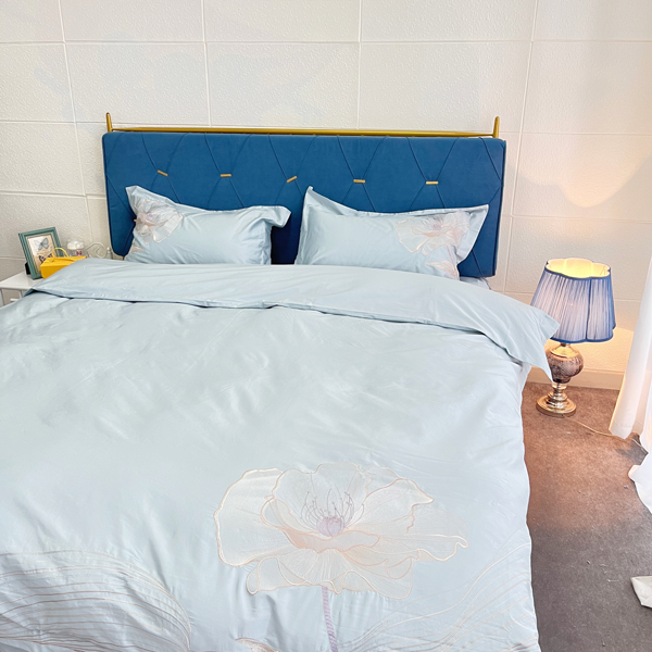 91家纺网 家纺一手货源 找家纺 魅都新款100阿克苏长绒棉刺绣四件套-米兰天空蓝