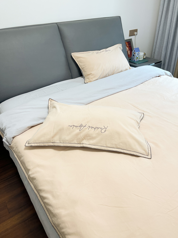 91家纺网 家纺一手货源 找家纺 艾莱2023新款A类新疆长绒棉加厚柔顺磨毛四件套瑞秋-奶咖