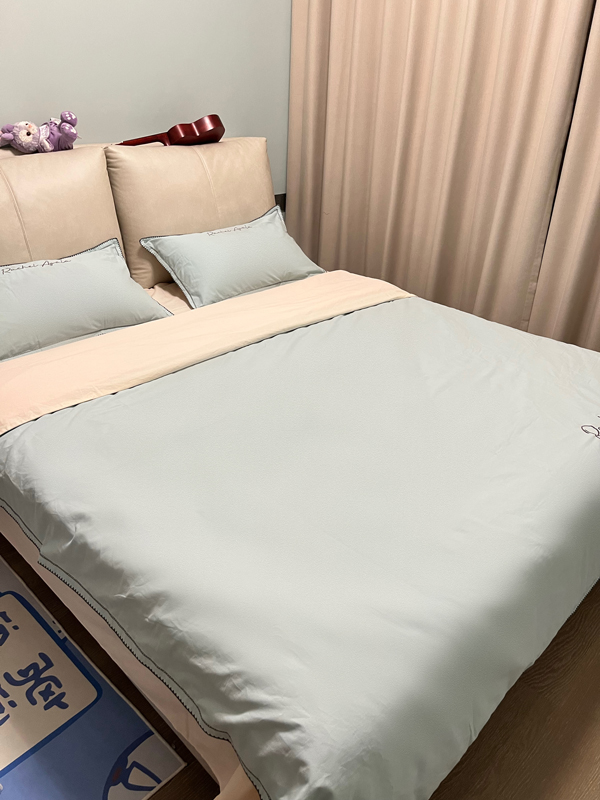 91家纺网 家纺一手货源 找家纺 艾莱22新款A类新疆长绒棉加厚柔顺磨毛四件套瑞秋-冰海蓝