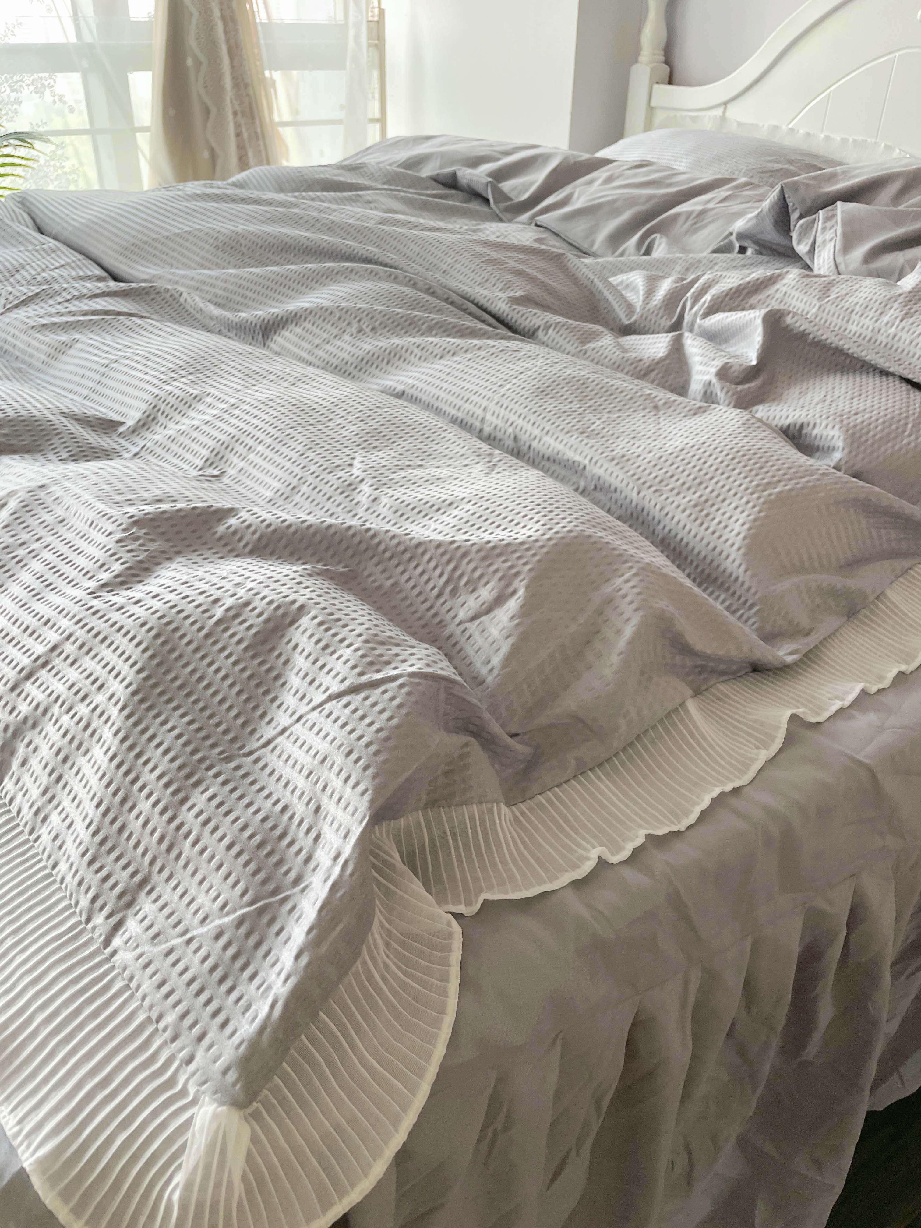 91家纺网 家纺一手货源 找家纺 慕澄家纺 2022新款华夫格雪纺花边四件套 情调灰