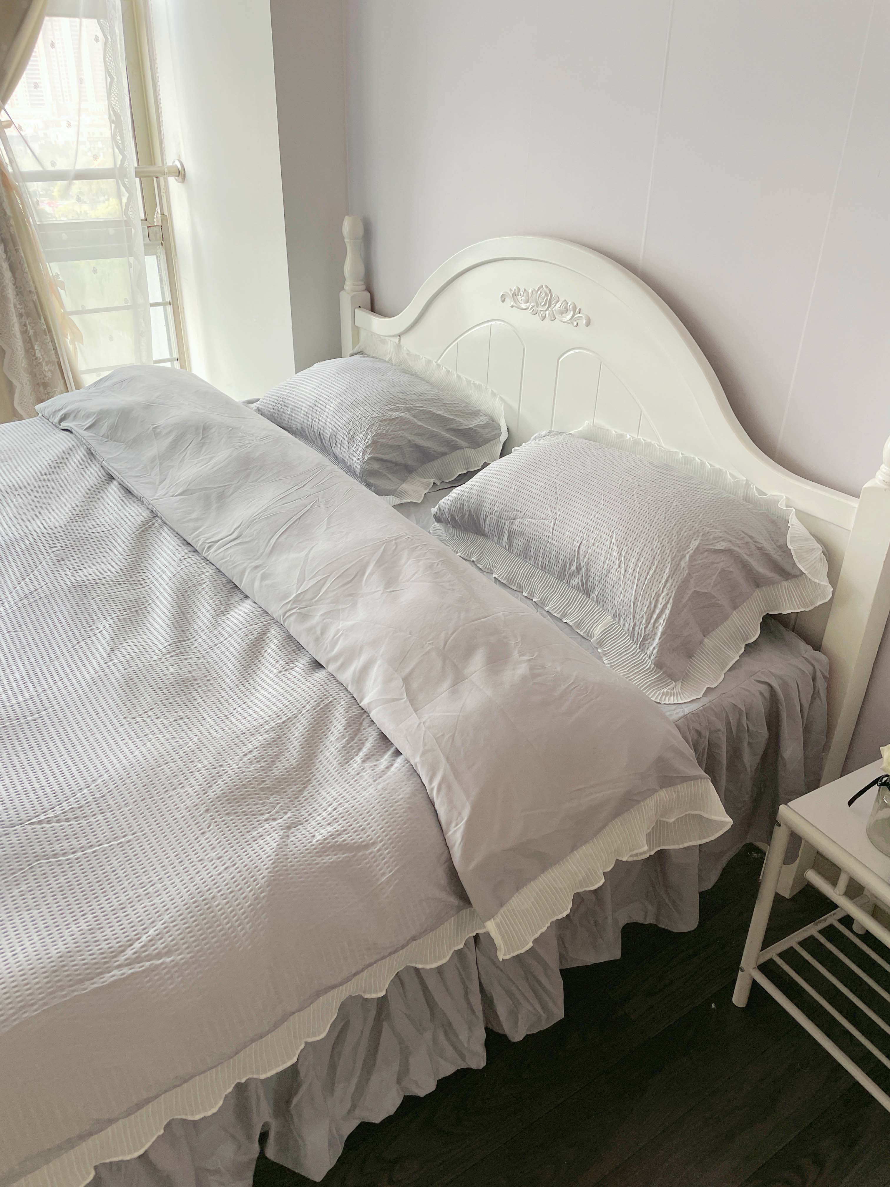 91家纺网 家纺一手货源 找家纺 慕澄家纺 2022新款华夫格雪纺花边四件套 情调灰