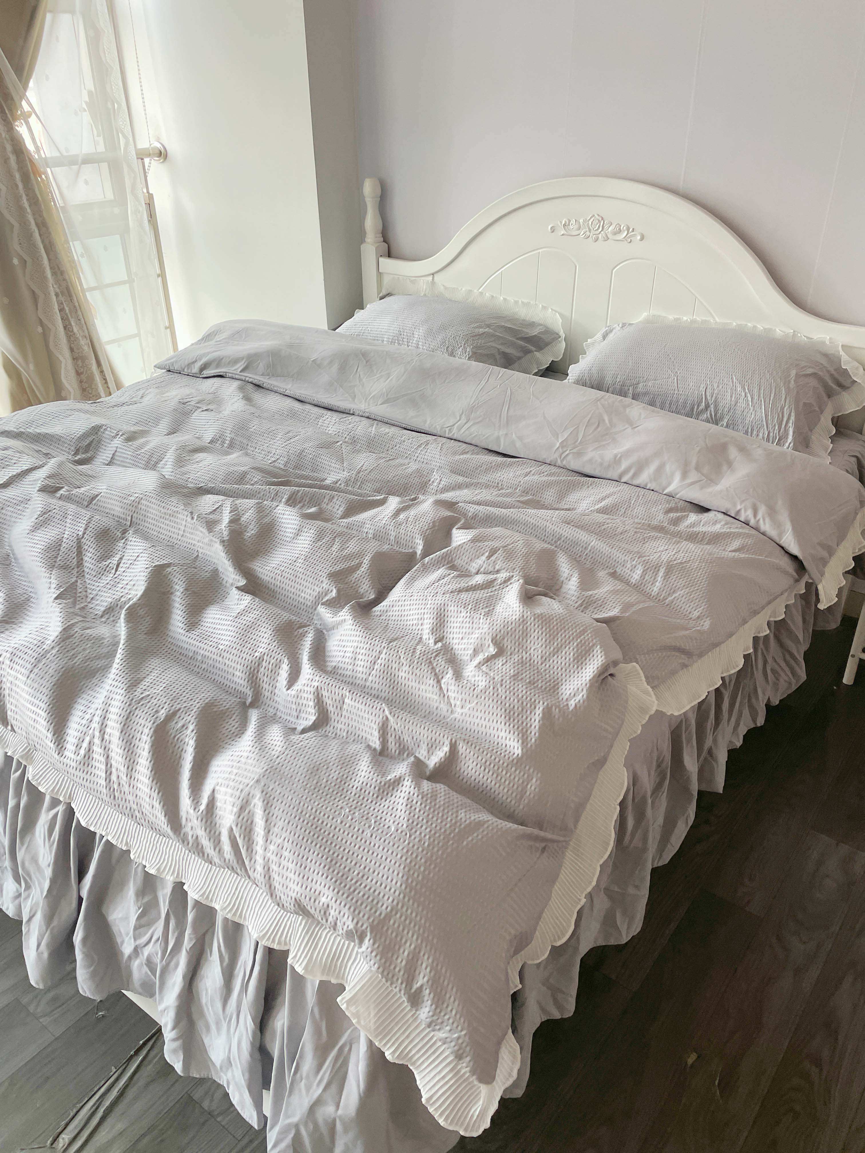 91家纺网 家纺一手货源 找家纺 慕澄家纺 2022新款华夫格雪纺花边四件套 情调灰