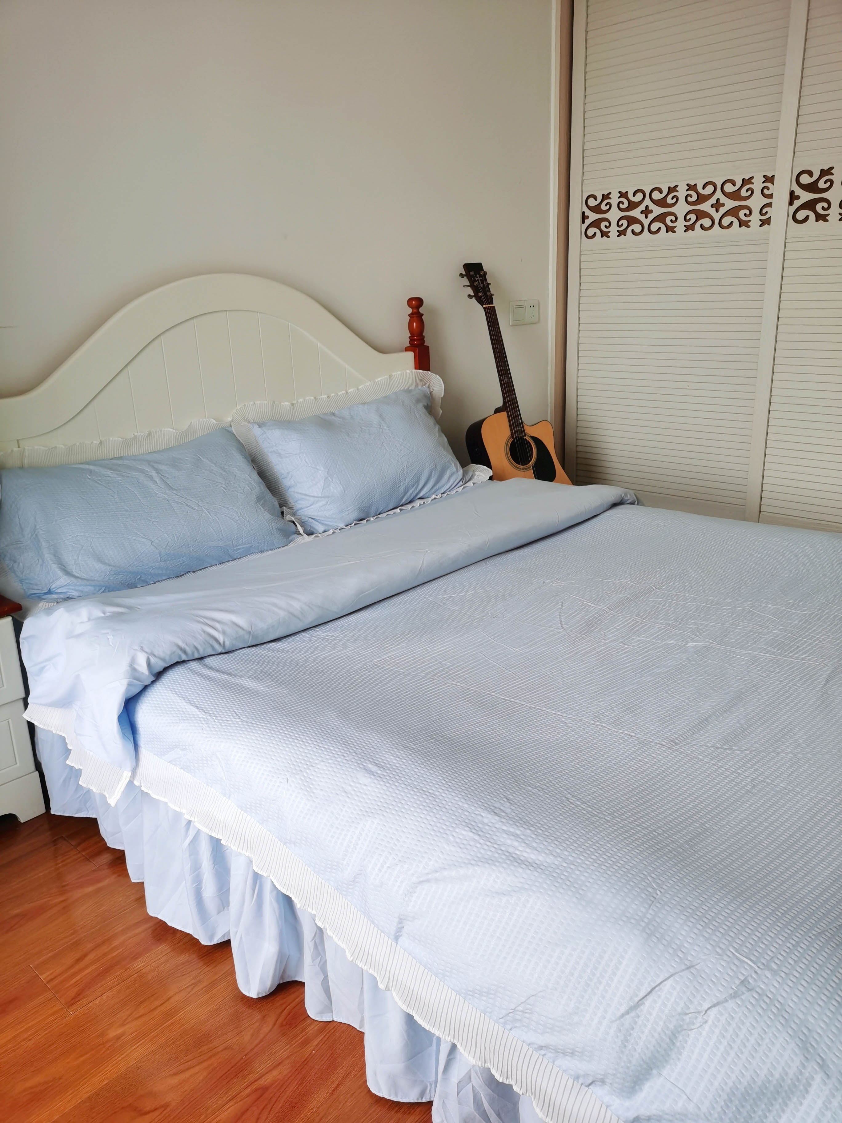 91家纺网 家纺一手货源 找家纺 慕澄家纺 2022新款华夫格雪纺花边四件套 天空蓝