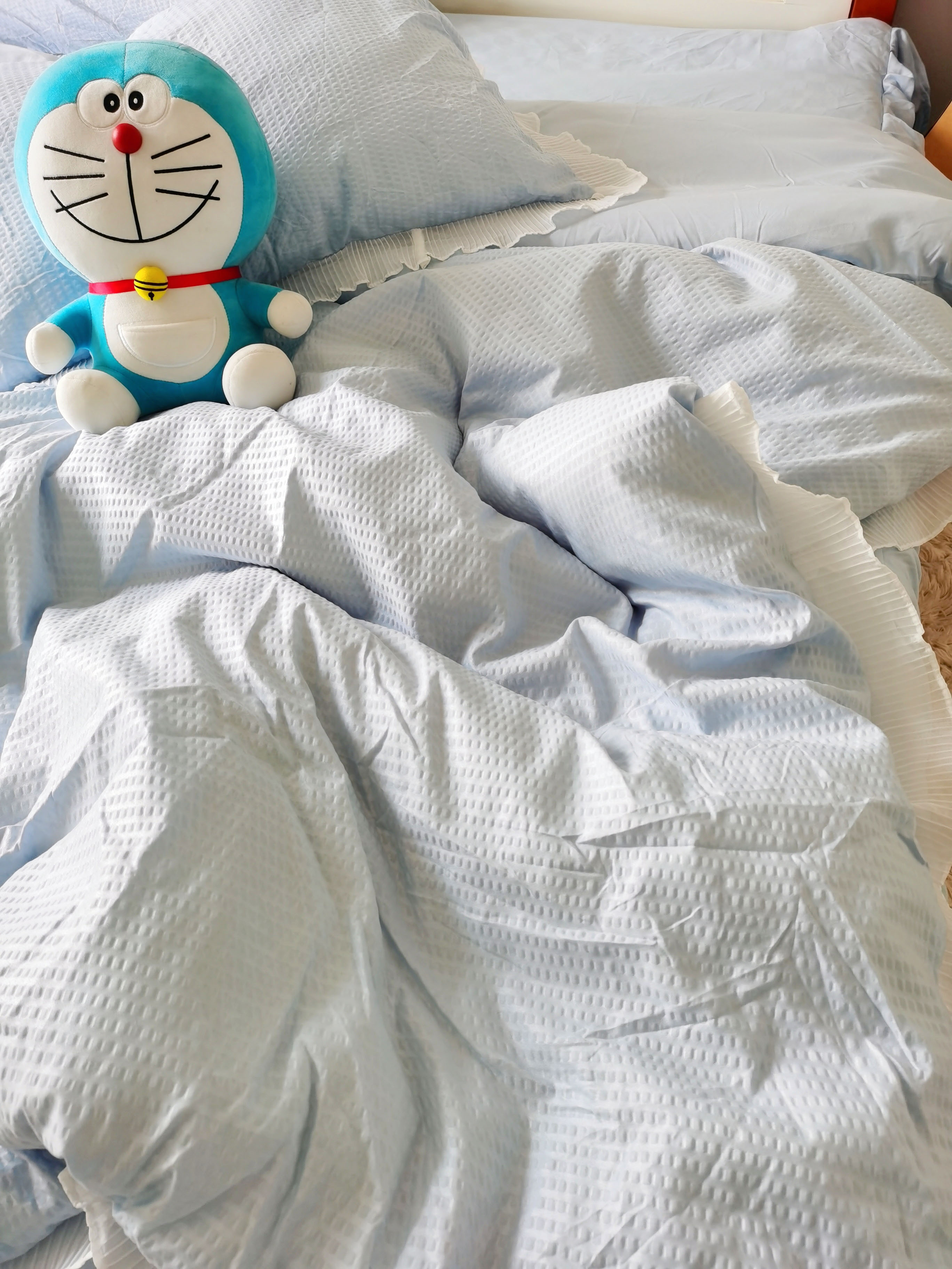 91家纺网 家纺一手货源 找家纺 慕澄家纺 2022新款华夫格雪纺花边四件套 天空蓝