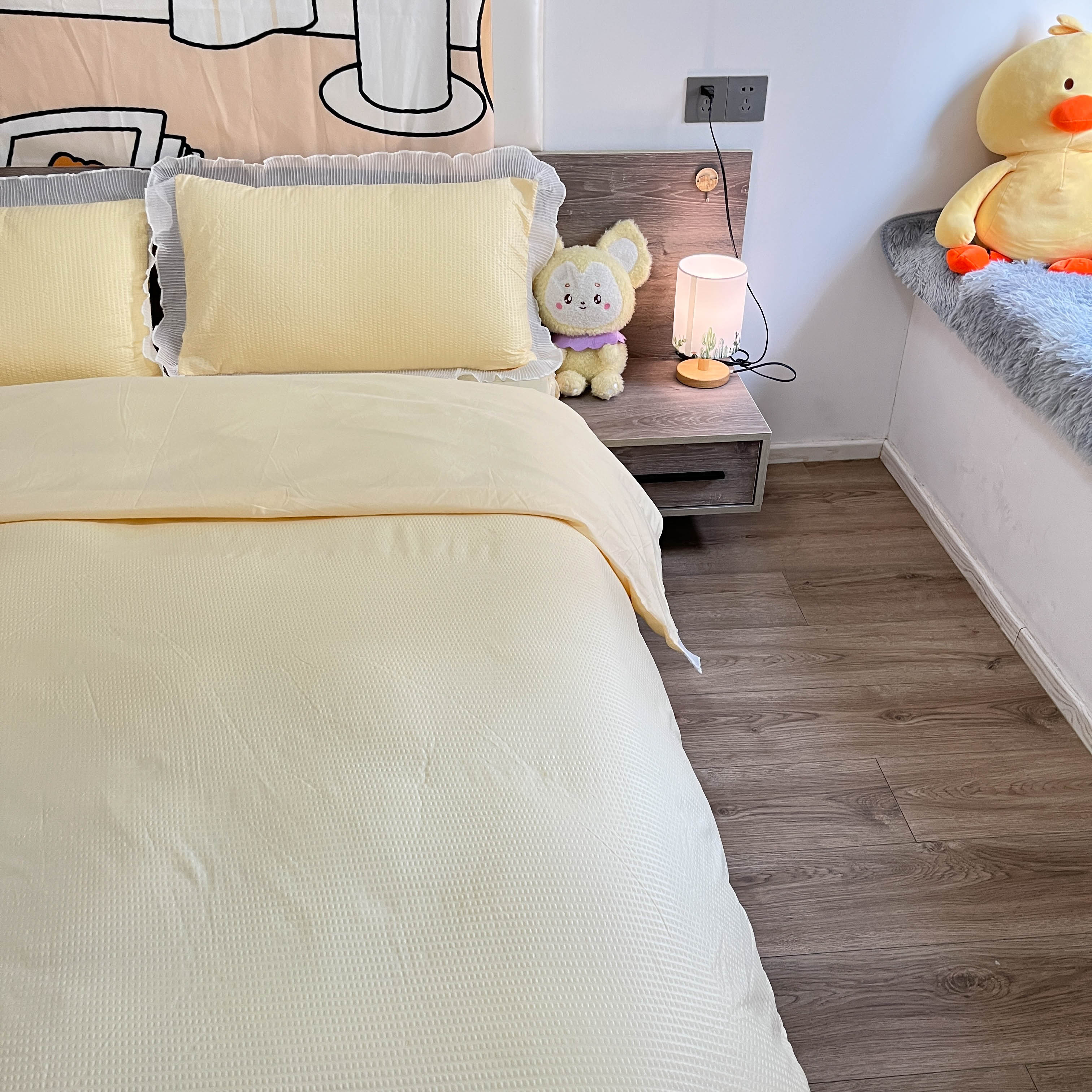 91家纺网 家纺一手货源 找家纺 慕澄家纺 2022新款华夫格雪纺花边四件套 奶黄色