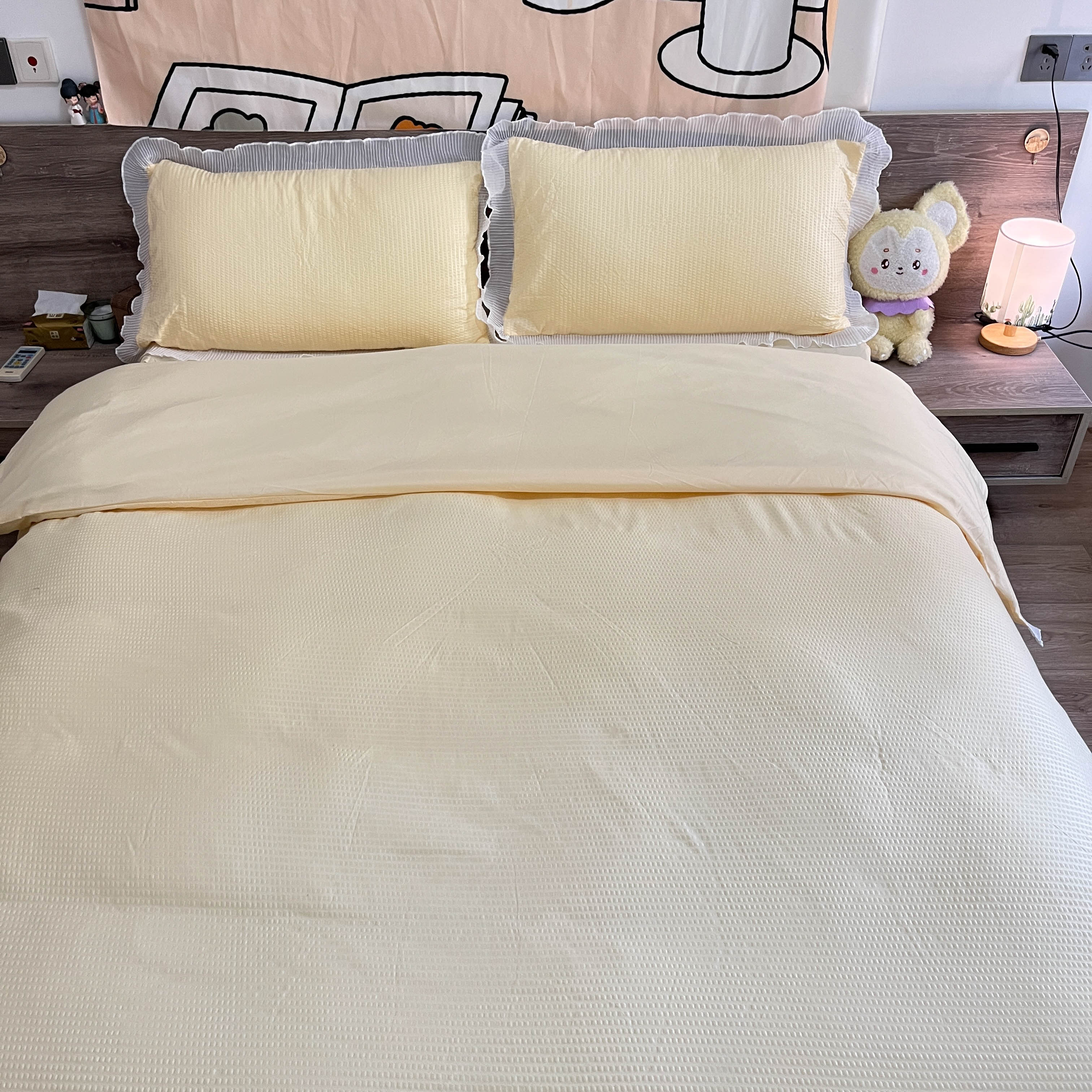 91家纺网 家纺一手货源 找家纺 慕澄家纺 2022新款华夫格雪纺花边四件套 奶黄色