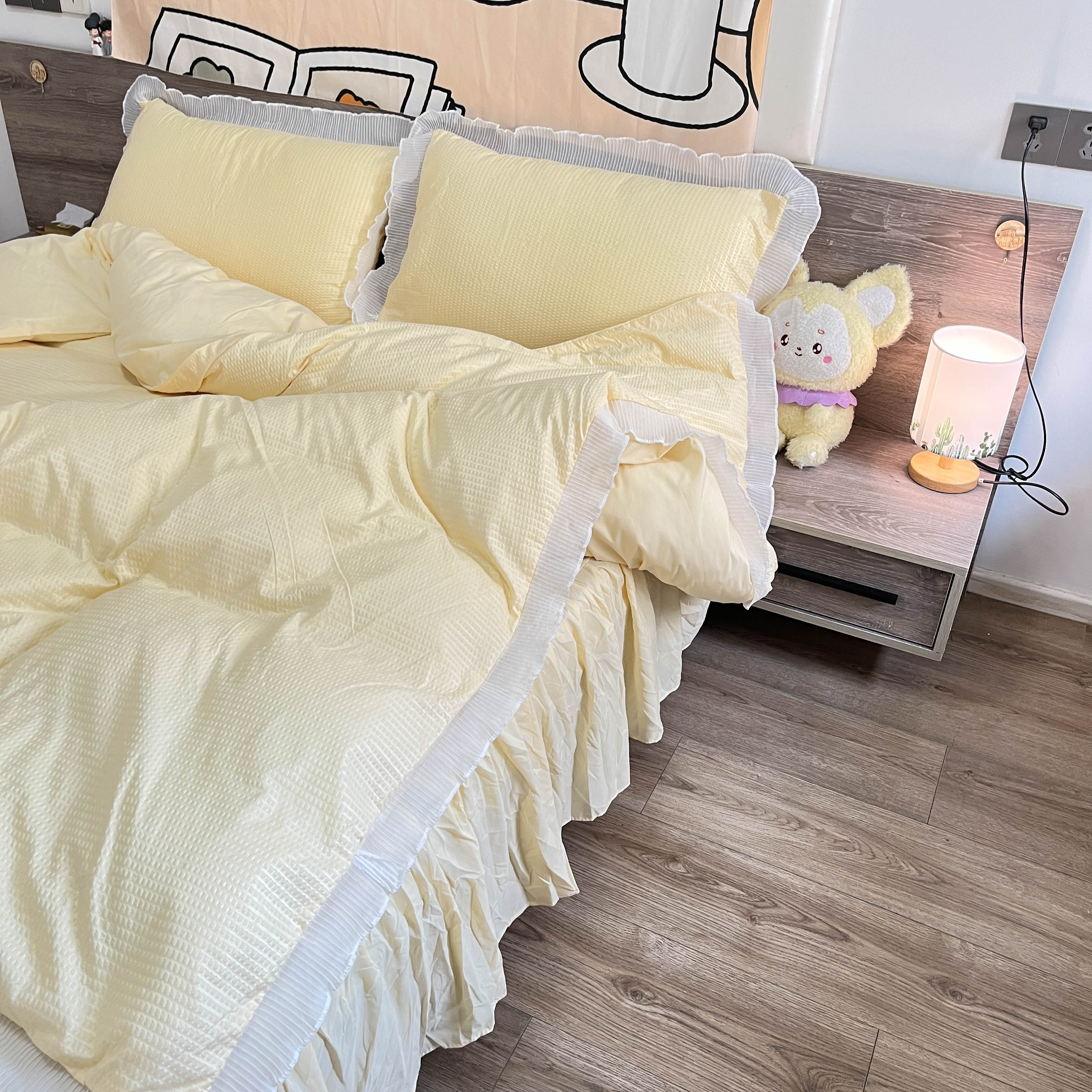 91家纺网 家纺一手货源 找家纺 慕澄家纺 2022新款华夫格雪纺花边四件套 奶黄色