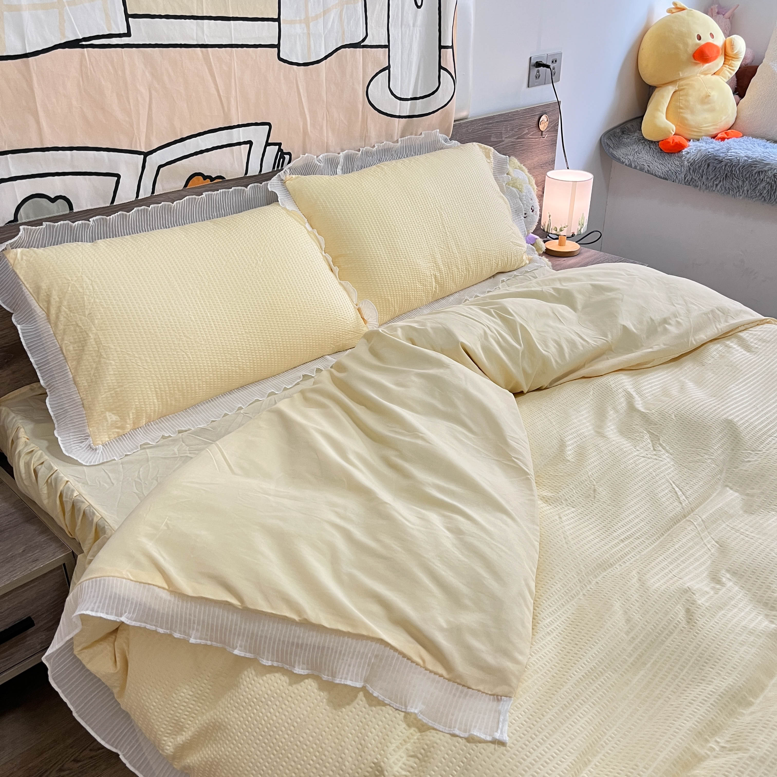 91家纺网 家纺一手货源 找家纺 慕澄家纺 2022新款华夫格雪纺花边四件套 奶黄色