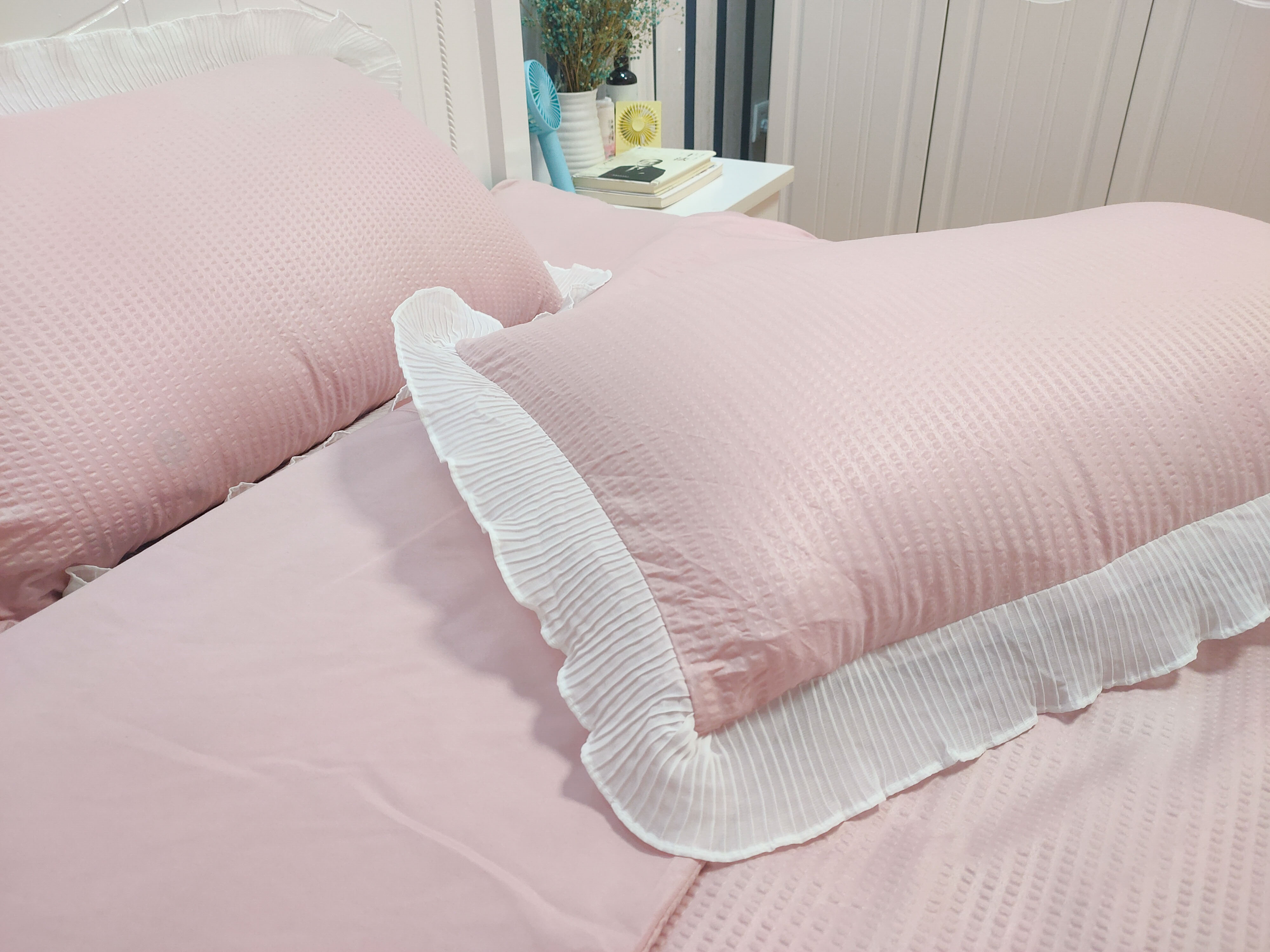 91家纺网 家纺一手货源 找家纺 慕澄家纺 2022新款华夫格雪纺花边四件套 浅豆沙