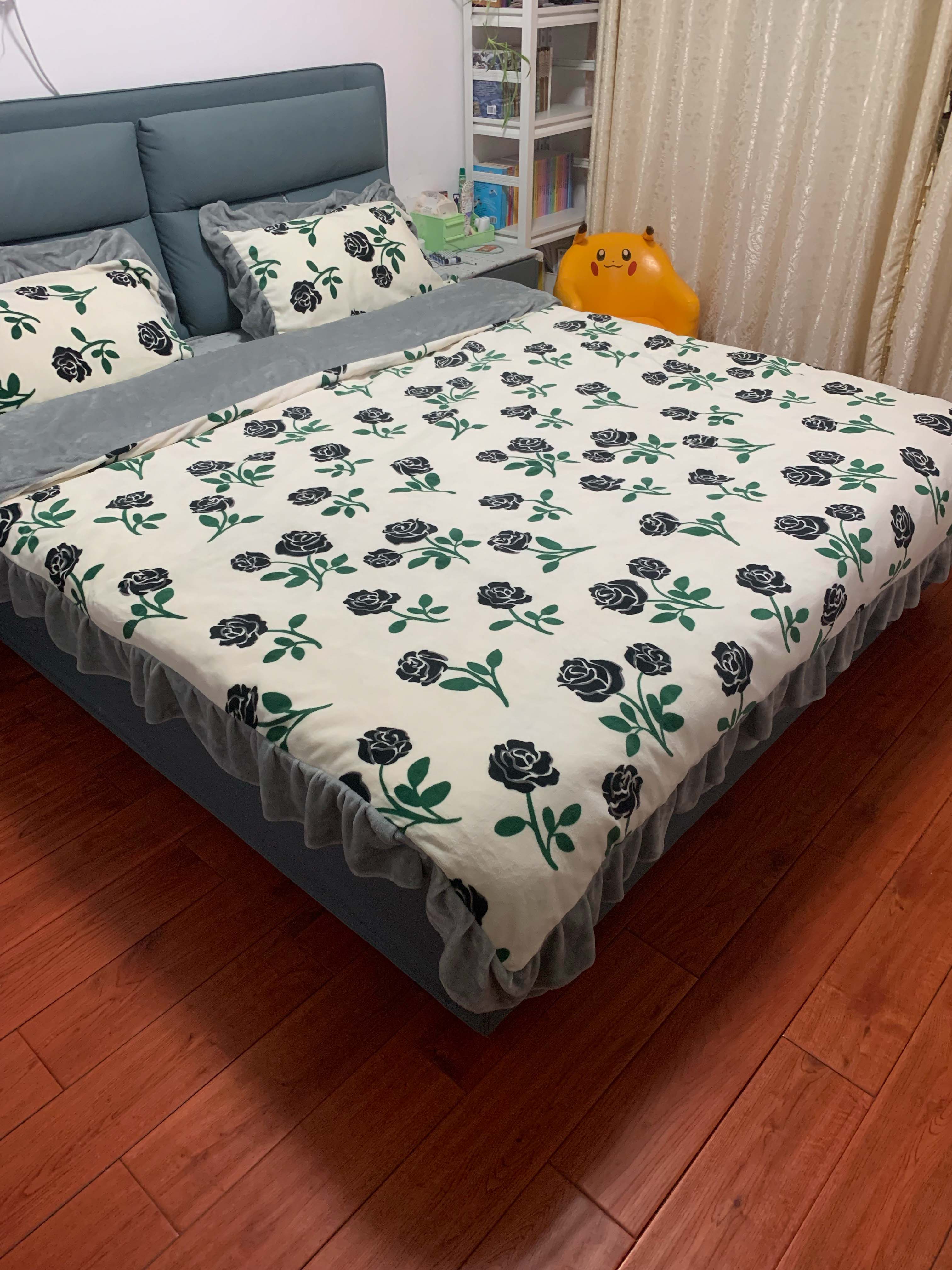 91家纺网 家纺一手货源 找家纺 花伞新款韩版花边高克重牛奶绒小清新四件套 韩版-荒野玫瑰